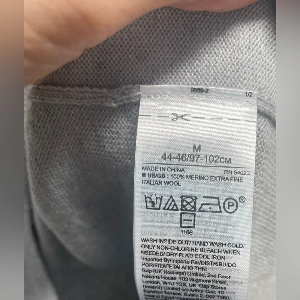 Banana‎ Republic Merino Wool Crewneck Sweater Gray